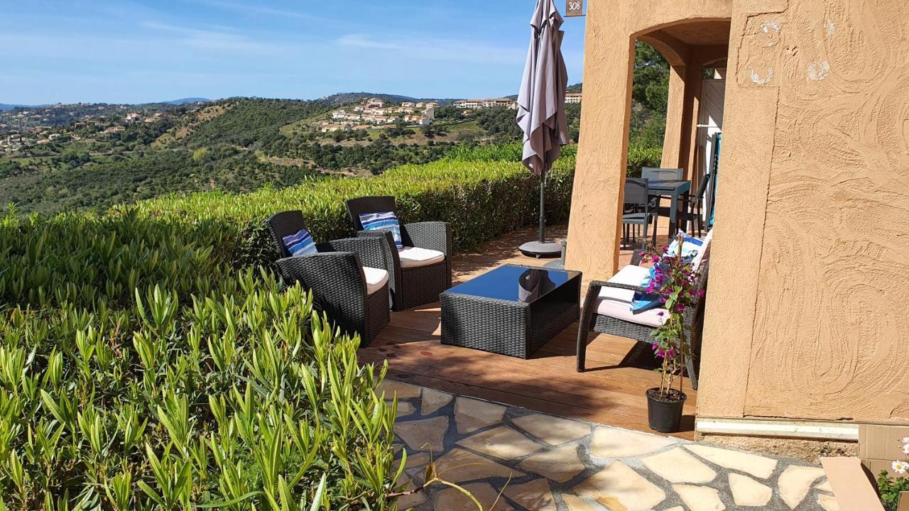 Les Issambres Appart 6 Pers Grande Terrasse Superbe Vue Mer Et Golfe De Saint Tropez, Piscine Exteriör bild
